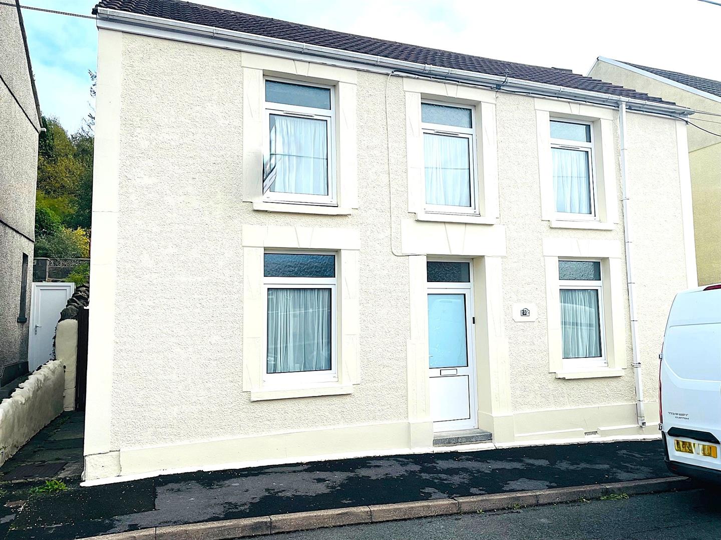 Sawel Terrace, Pontarddulais, Swansea, SA4 0UY